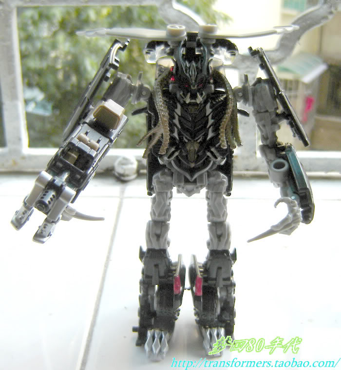Transformers Dark of the Moon Black SUV Crankcase Robot Images